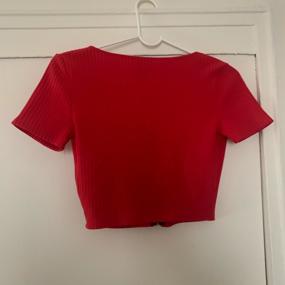 *NWT* Red Ribbed Crop Top - Picture 2 of 2